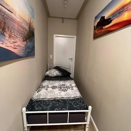 Monteur Apartment *